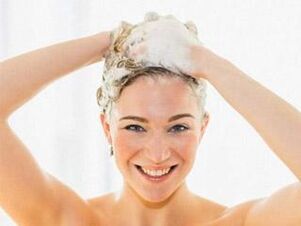 Waschen Sie Ihre Haare